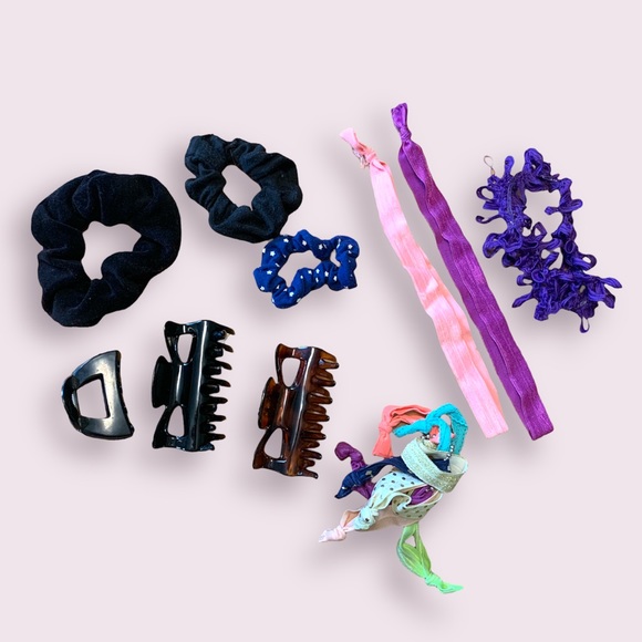 Accessories - Hair accessories and clips